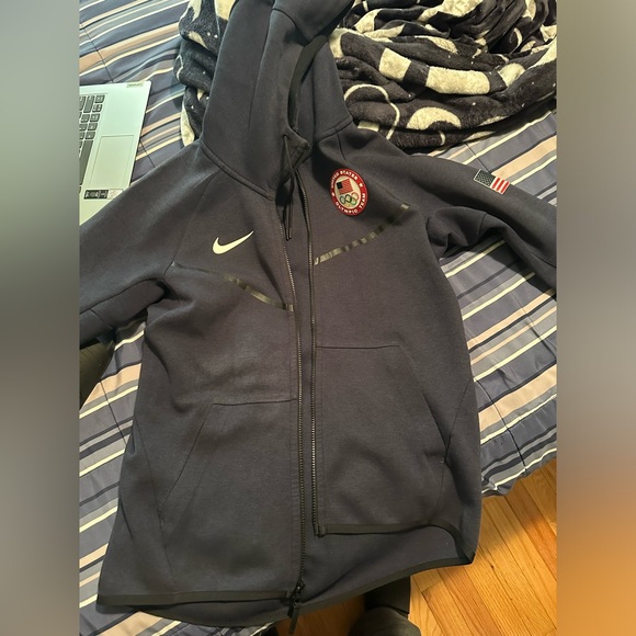 Nike tech